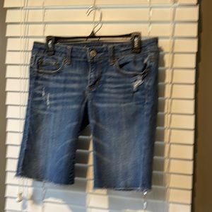 American eagle distressed Bermuda jean shorts